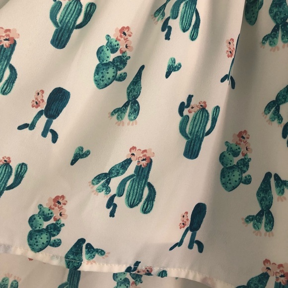 Off the Shoulder Cactus Top - Picture 3 of 4